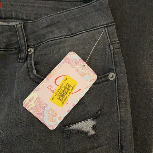 C&V RIPPED JEANS - Picture 5 of 8